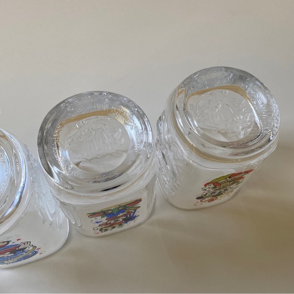 McDonald’s Walt Disney World Year 2000 Celebration Glasses Set of 4 - Picture 12 of 16